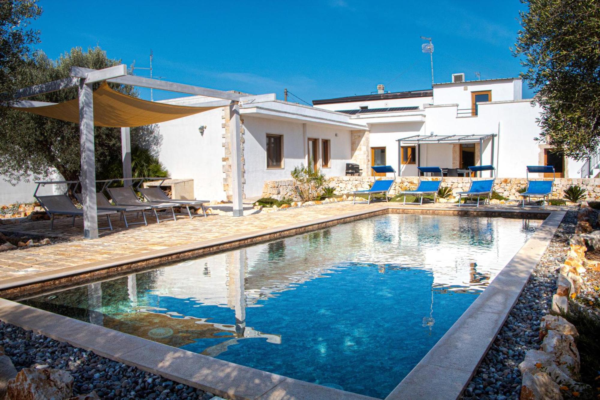 Villa With Trullo And Pool, Alberobello Buitenkant foto