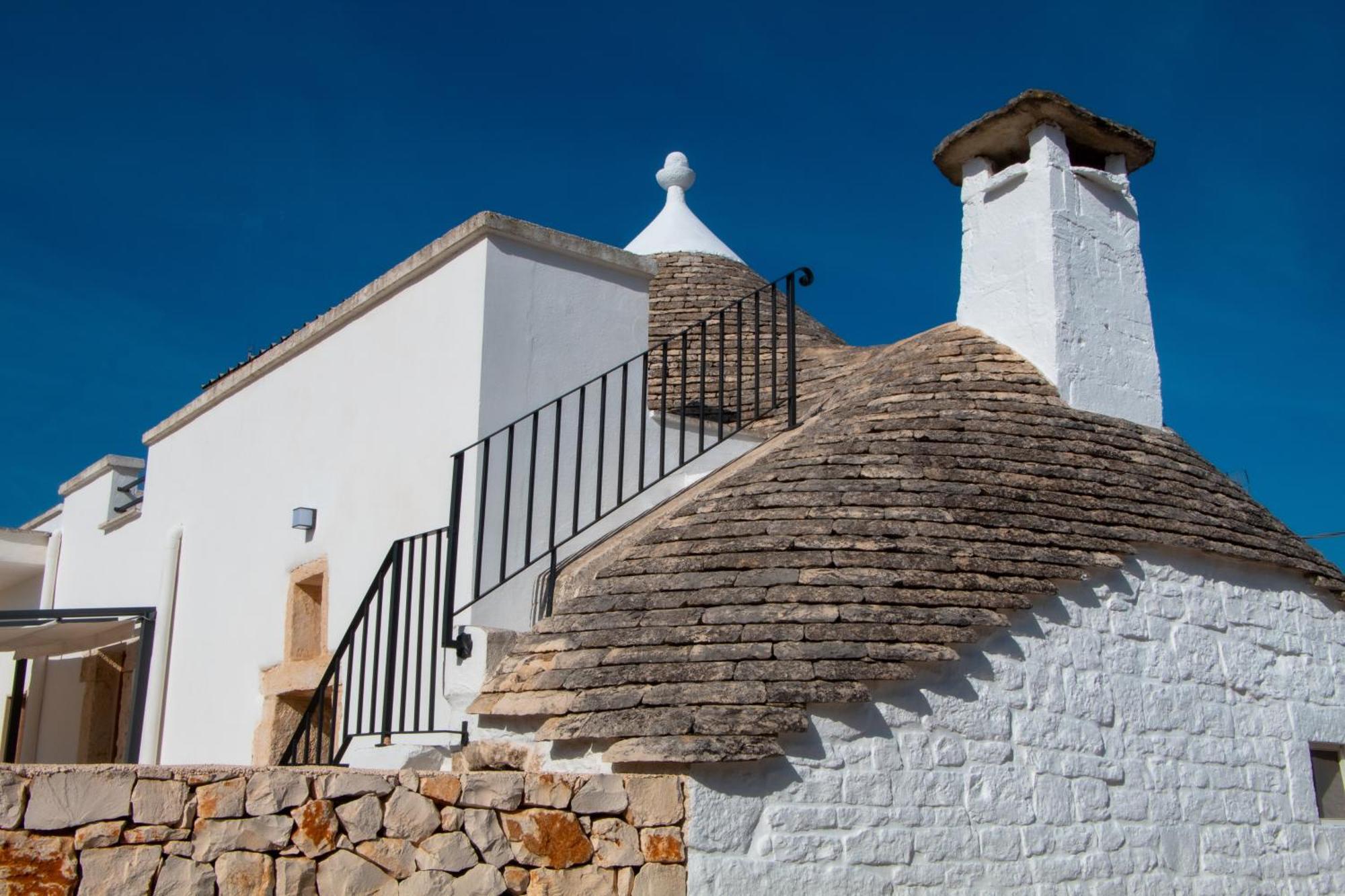 Villa With Trullo And Pool, Alberobello Buitenkant foto