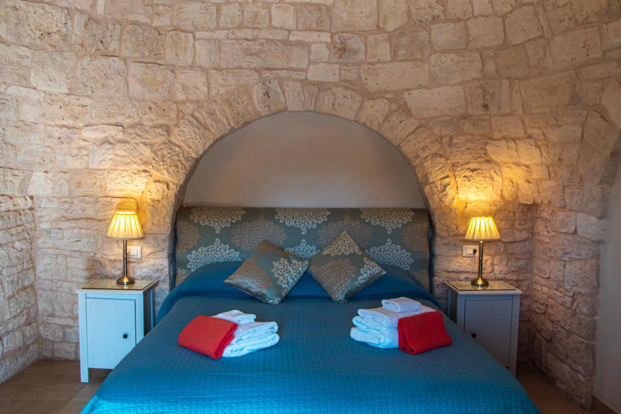 Villa With Trullo And Pool, Alberobello Buitenkant foto