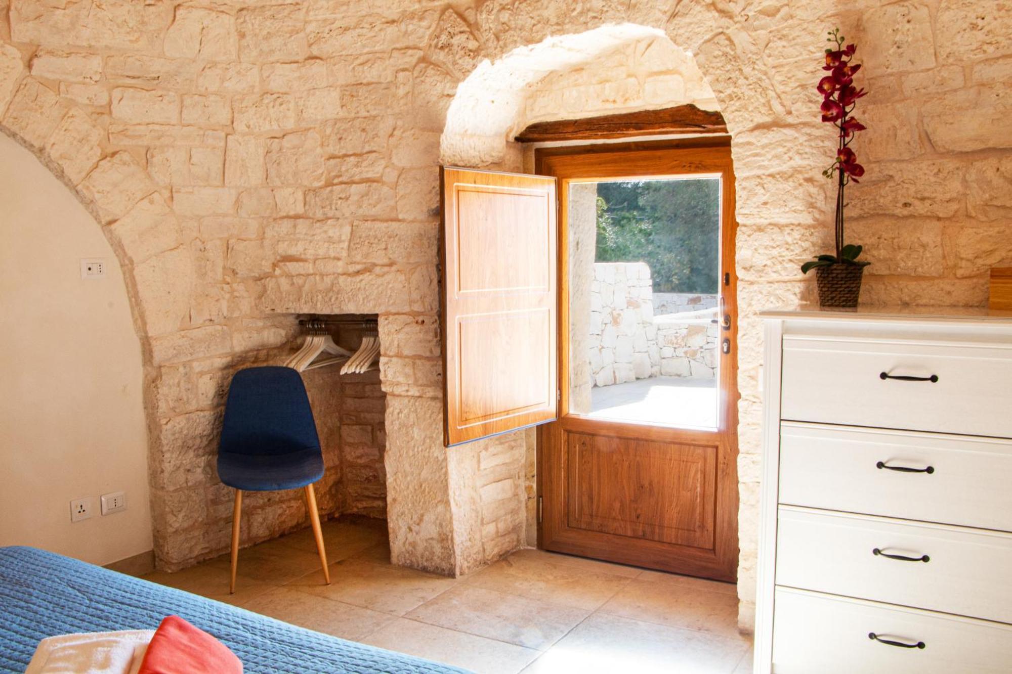 Villa With Trullo And Pool, Alberobello Buitenkant foto