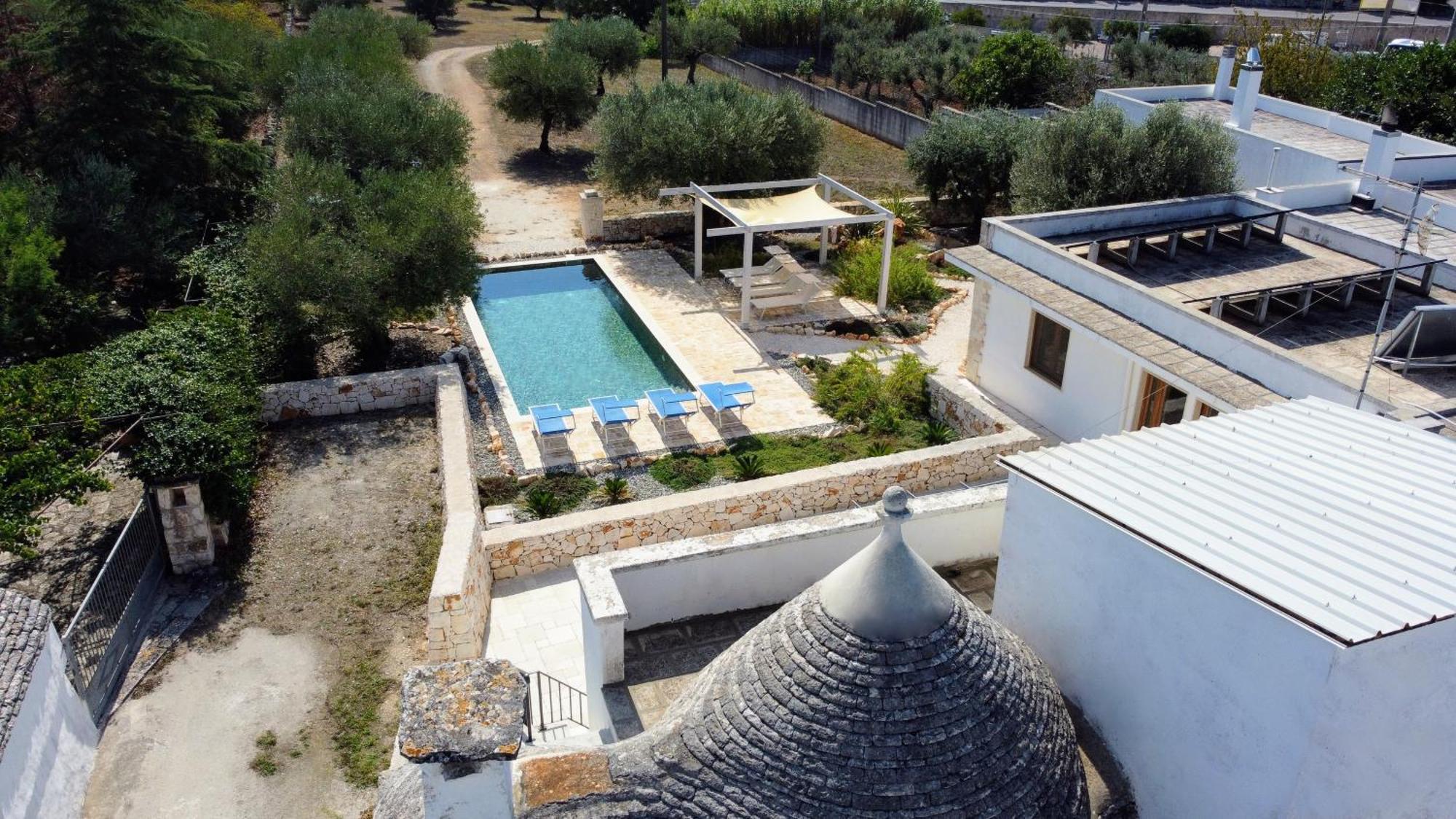 Villa With Trullo And Pool, Alberobello Buitenkant foto