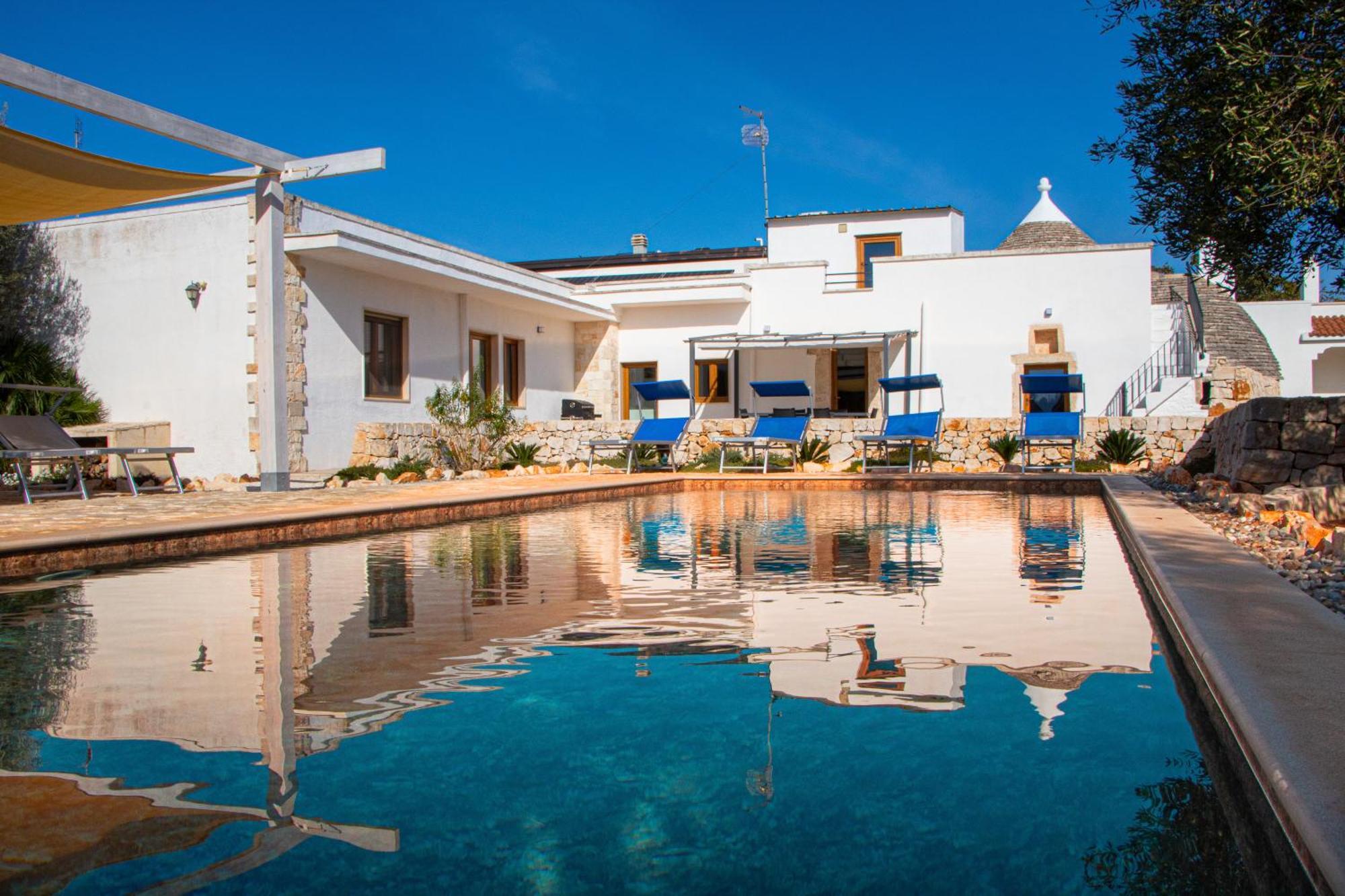 Villa With Trullo And Pool, Alberobello Buitenkant foto